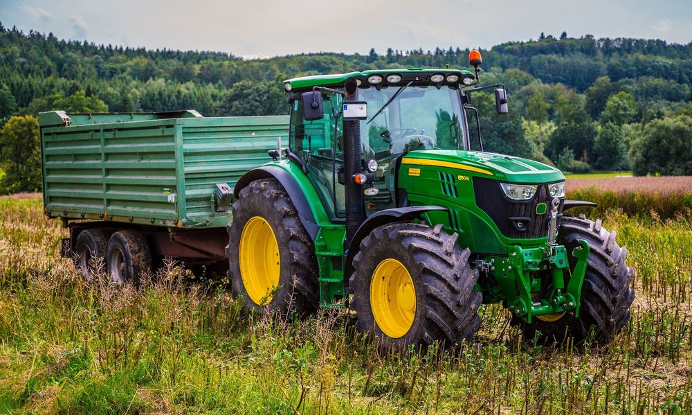 Trattori  John Deere IT